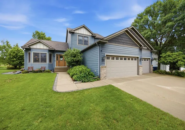 1st image of 1124 Garden Brook Dr, Sauk Rapids, MN 56379 | MLS# 7092037