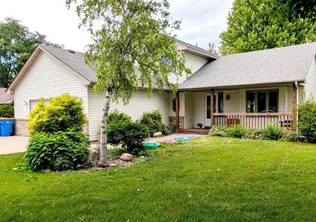 2nd image of 412 2nd St Nw, Saint Michael, MN 55376 | MLS# 7092054