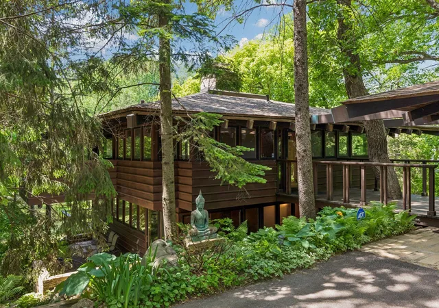 Photo 2 of Sale Pending at 3530 Ridgewood Rd, Saint Paul, MN 55112 | MLS# 7092068 | Listing updated on 2026-08-17