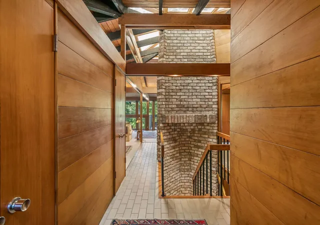 Photo 4 of Sale Pending at 3530 Ridgewood Rd, Saint Paul, MN 55112 | MLS# 7092068 | Listing updated on 2026-08-17