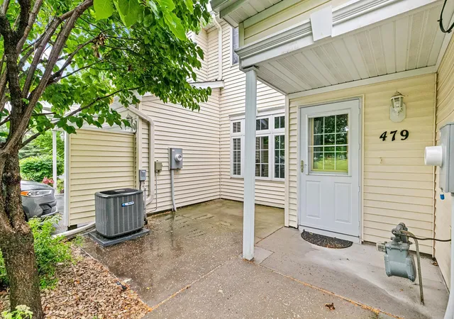 2nd image of 479 Aqua Cir, Circle Pines, MN 55014 | MLS# 7092091