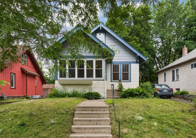 Homes for sale in Saint Paul, MN | 1310 Seminary Ave, Saint Paul, MN 55104 | MLS# 7092092
