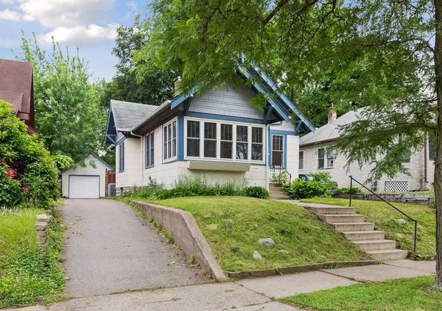 Homes for sale in Saint Paul, MN | 1310 Seminary Ave, Saint Paul, MN 55104 | MLS# 7092092