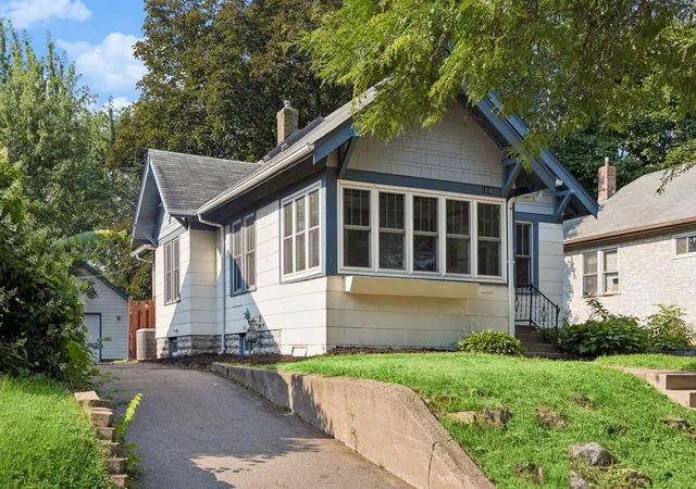 Photo 3 of Single family home for sale at 1310 Seminary Ave, Saint Paul, MN 55104 | MLS# 7092092 | Listing updated on 2026-10-21