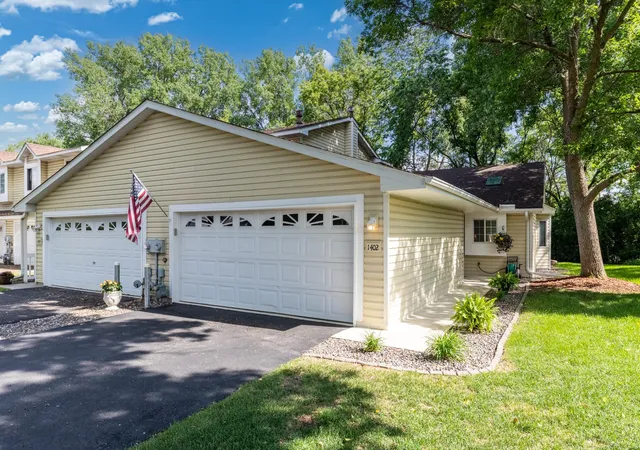 Homes for sale in Anoka, MN | 1402 Cleveland St, Anoka, MN 55303 | MLS# 7092141