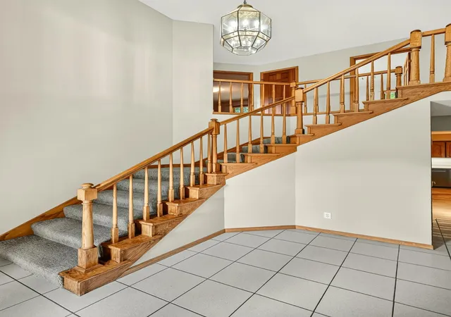 Photo 3 of Single family home for sale at 1321 Woodland Dr SW, Rochester, MN 55902 | MLS# 7092145 | Listing updated on 2026-09-23