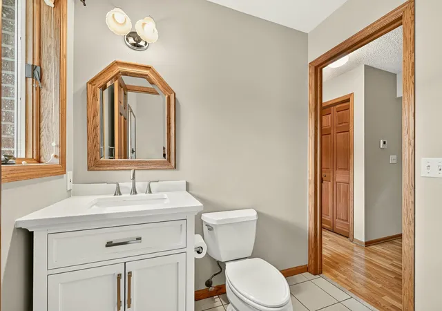 Photo 4 of Single family home for sale at 1321 Woodland Dr SW, Rochester, MN 55902 | MLS# 7092145 | Listing updated on 2026-09-23
