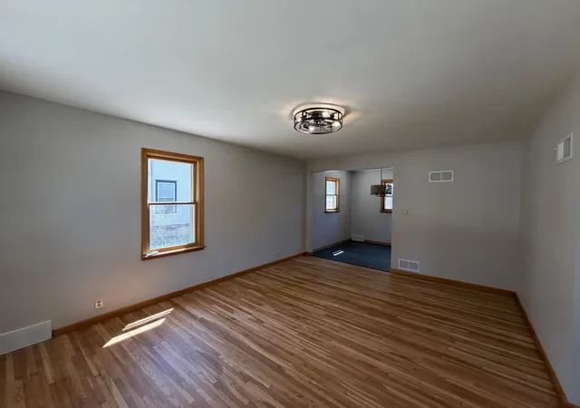 5th image of 917 N Mckenzie St, Luverne, MN 56156 | MLS# 7092175