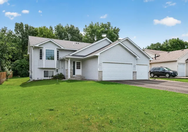 Homes for sale in Isanti, MN | 1002 3rd Ave Sw, Isanti, MN 55040 | MLS# 7092236