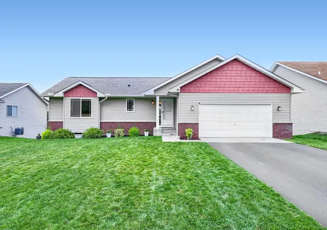 Photo 2 of Single family home for sale at 749 Pleasant Ave, Saint Paul Park, MN 55071 | MLS# 7092255 | Listing updated on 2026-10-08