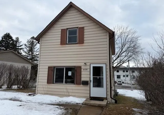 Photo 1 of Single family home for sale at 608 7th Avenue S, Hopkins, MN 55343 | MLS# 7092298 | Listing updated on 2026-09-03
