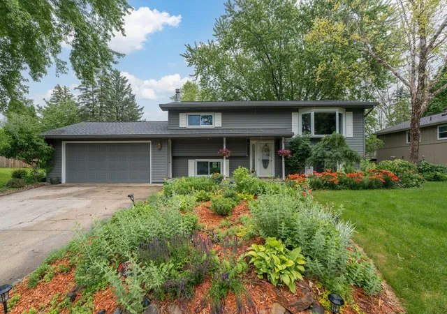 Homes for sale in New Ulm, MN | 30 Lincoln Ln, New Ulm, MN 56073 | MLS# 7092308