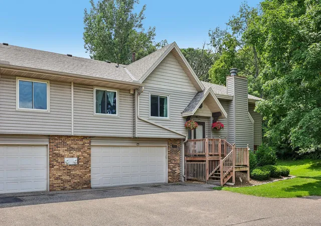 Homes for sale in Shoreview, MN | 173 Galtier Pl, Shoreview, MN 55126 | MLS# 7092318