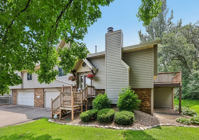 Homes for sale in Shoreview, MN | 173 Galtier Pl, Shoreview, MN 55126 | MLS# 7092318