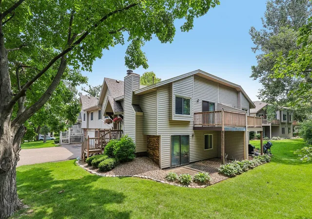 Homes for sale in Shoreview, MN | 173 Galtier Pl, Shoreview, MN 55126 | MLS# 7092318