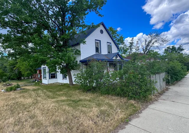 3rd image of 601 Irvine Ave Nw, Bemidji, MN 56601 | MLS# 7092356
