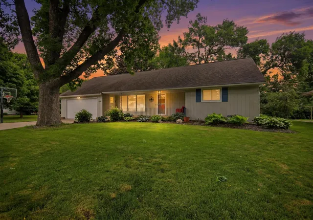 1st image of 2022 Grand Ave, Albert Lea, MN 56007 | MLS# 7092367