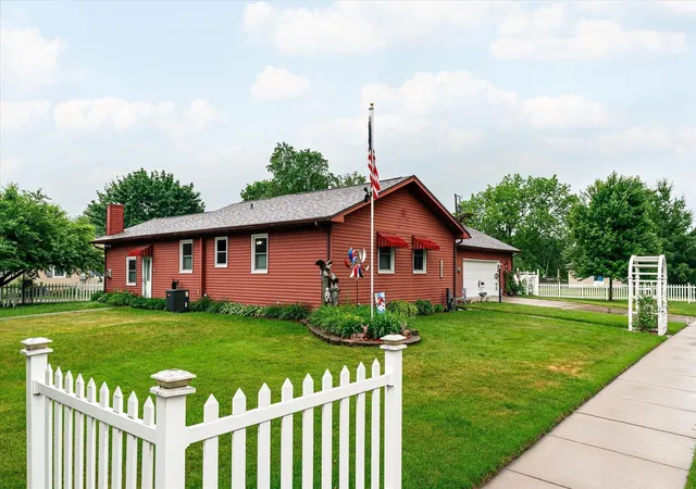 20th image of 1003 S Elm St, La Crescent, MN 55947 | MLS# 7092371