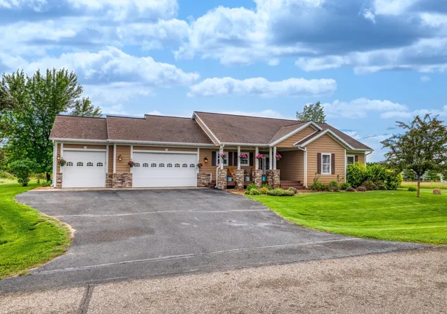 2nd image of 1320 Whiting Rd Nw #39, Bemidji, MN 56601 | MLS# 7092398