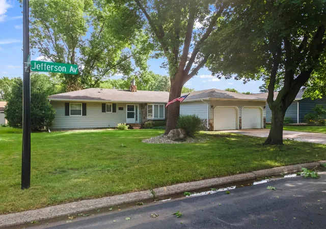1st image of 1109 Jefferson Ave, Marshall, MN 56258 | MLS# 7092421