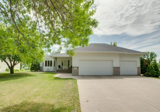 1st image of 463 42nd Ave S, Moorhead, MN 56560 | MLS# 7092495