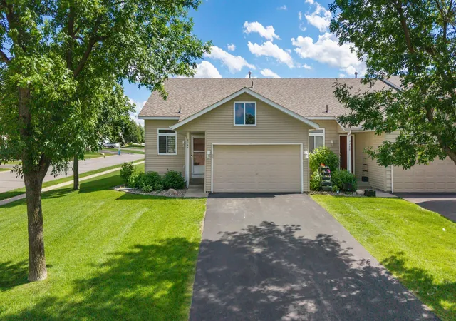 Homes for sale in Shakopee, MN | 4244 Jarmann Ln, Shakopee, MN 55379 | MLS# 7092513