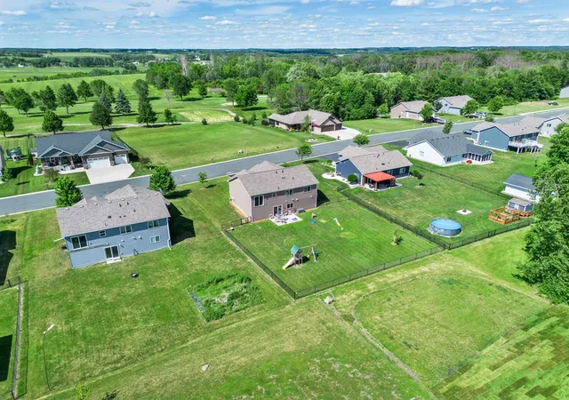 Photo 3 of Single family home for sale at 1008 Mulberry Ave Ne, Montgomery, MN 56069 | MLS# 7092515 | Listing updated on 2026-08-31