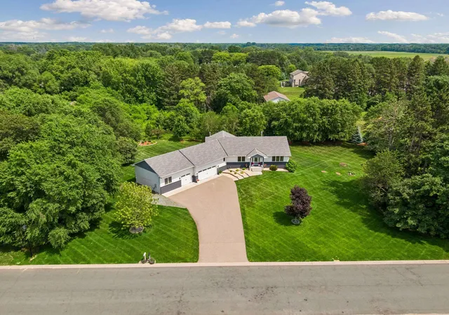 1st image of 17007 Vickers St Ne, Andover, MN 55304 | MLS# 7092526