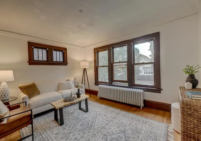4th image of 1088 Dayton Ave, Saint Paul, MN 55104 | MLS# 7092551