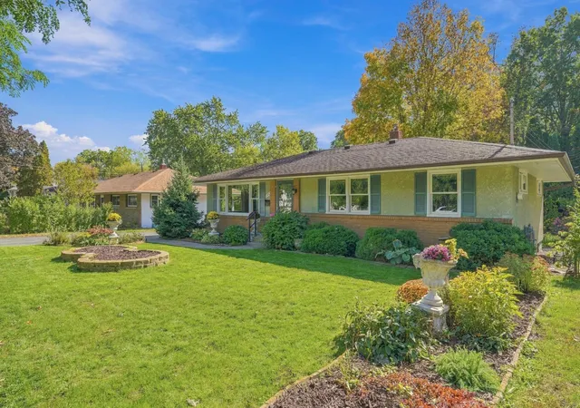 Single family home for sale at 1482 Case Ave, Saint Paul, MN 55106 | MLS# 7092572