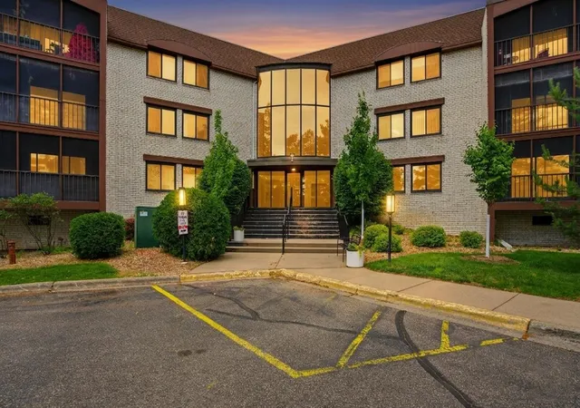 Condo for sale at 4710 58th Avenue N #306, Minneapolis, MN 55429 | MLS# 7092603