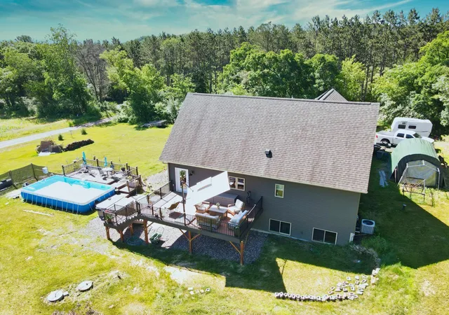 4th image of E560 Cedar Rd, Eau Claire, WI 54701 | MLS# 7092607