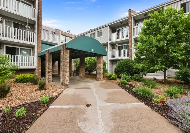 Homes for sale in Fridley, MN | 1601 N Innsbruck Dr #155, Fridley, MN 55432 | MLS# 7092622