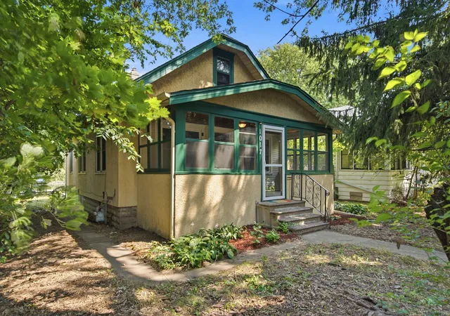 Photo 3 of Sale Pending at 1017 Maryland Ave E, Saint Paul, MN 55106 | MLS# 7092651 | Listing updated on 2026-10-19