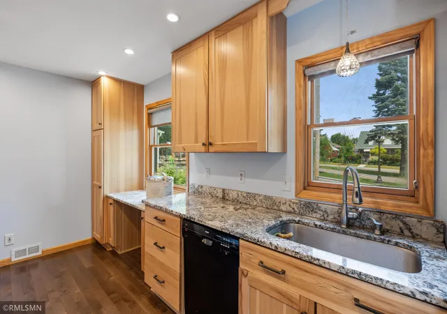 Photo 2 of Single family home for sale at 609 Nevada Ave E, Saint Paul, MN 55130 | MLS# 7092654 | Listing updated on 2026-09-04