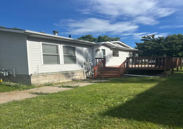 Homes for sale in Redwood Falls, MN | 211 E Broadway St, Redwood Falls, MN 56283 | MLS# 7092680