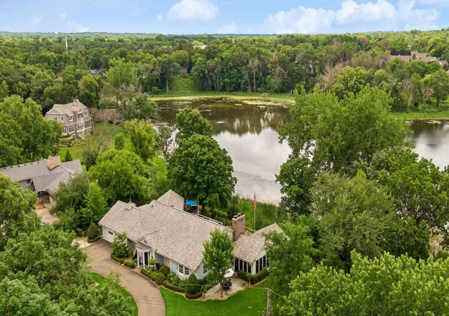 3rd image of 17803 Maple Hill Rd, Wayzata, MN 55391 | MLS# 7092698