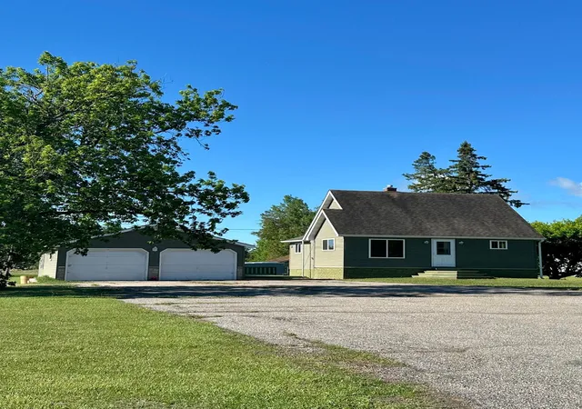 Homes for sale in Kabetogama, MN | 4791 Town Road 180, Kabetogama, MN 56669 | MLS# 7092735