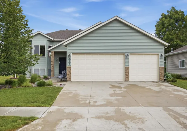 1st image of 1403 35th Street Cir S, Moorhead, MN 56560 | MLS# 7092765