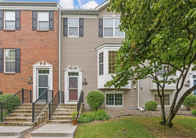 1st image of 1778 Riverside Dr, Shakopee, MN 55379 | MLS# 7092864