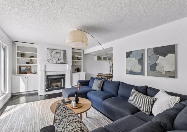 Photo 1 of Single family home for sale at 925 Dartmouth Ave Se, Minneapolis, MN 55414 | MLS# 7092880 | Listing updated on 2026-08-17