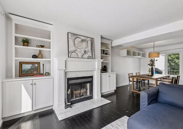 Photo 2 of Single family home for sale at 925 Dartmouth Ave Se, Minneapolis, MN 55414 | MLS# 7092880 | Listing updated on 2026-08-17