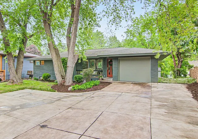 2nd image of 3621 Edward St Ne, Saint Anthony, MN 55418 | MLS# 7092892
