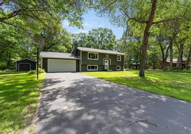 2nd image of 12882 Kingwood Dr, Baxter, MN 56425 | MLS# 7092893