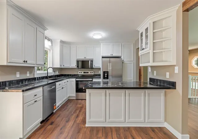 3rd image of 12882 Kingwood Dr, Baxter, MN 56425 | MLS# 7092893