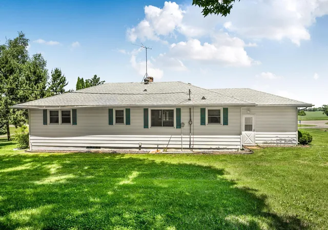 Photo 4 of Single family home for sale at 23187 Grandview Loop, Long Prairie, MN 56347 | MLS# 7092915 | Listing updated on 2026-09-01