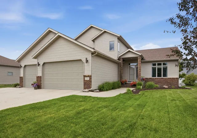 2nd image of 1516 3rd St E, West Fargo, ND 58078 | MLS# 7092927