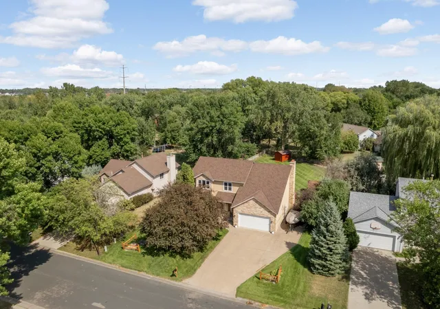 Photo 1 of Sale Pending at 9622 Polaris Ln N, Maple Grove, MN 55369 | MLS# 7092932 | Listing updated on 2026-09-29