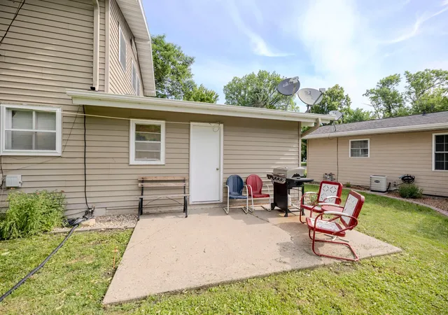 Homes for sale in Morris, MN | 3 Sunnyslope Rd, Morris, MN 56267 | MLS# 7092957