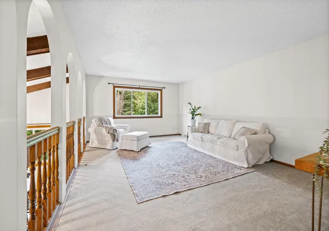 5th image of 8454 Pleasant View Dr, Saint Paul, MN 55112 | MLS# 7092966